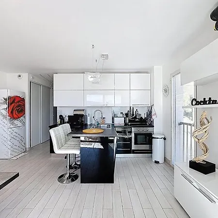 Terrasse Vue Et Montagne - Centre Et Appartement